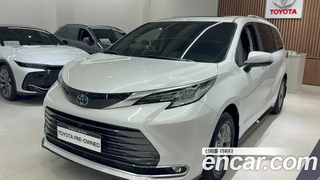 Toyota Sienna, 2023