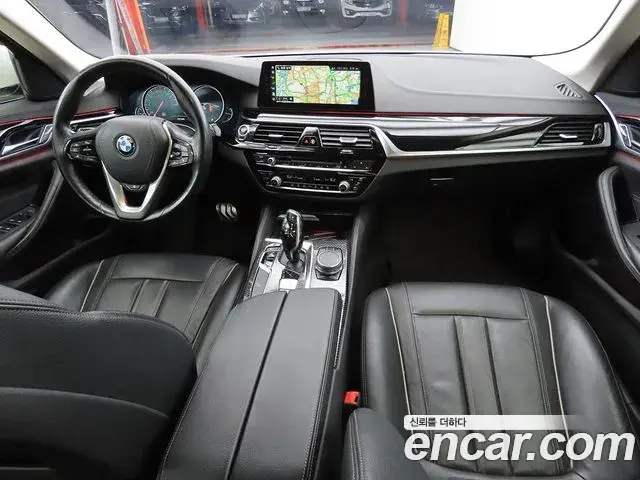 BMW 5 Series 2018 — Şəkil 19/20