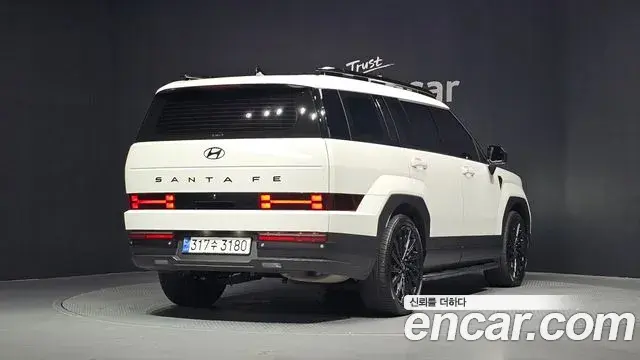 Hyundai Santa Fe 2024 — Photo 8/32