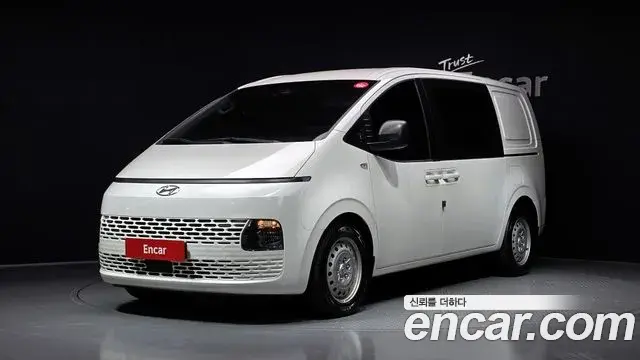 Hyundai Staria 2022 — Фото 1/20