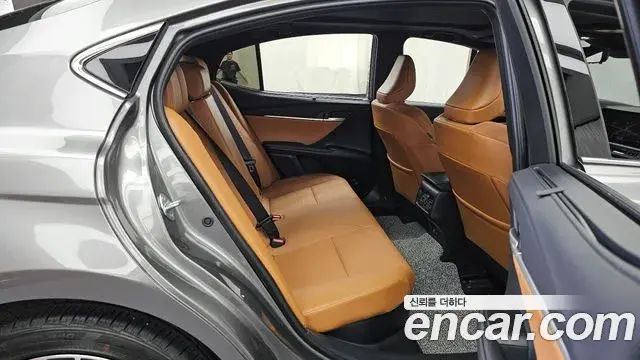 Toyota Camry 2025 — Şəkil 22/33
