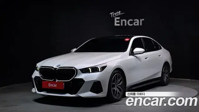 BMW 5 Series 2025 — Şəkil 3/31