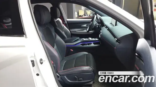 Genesis GV70 2021 — Photo 14/31