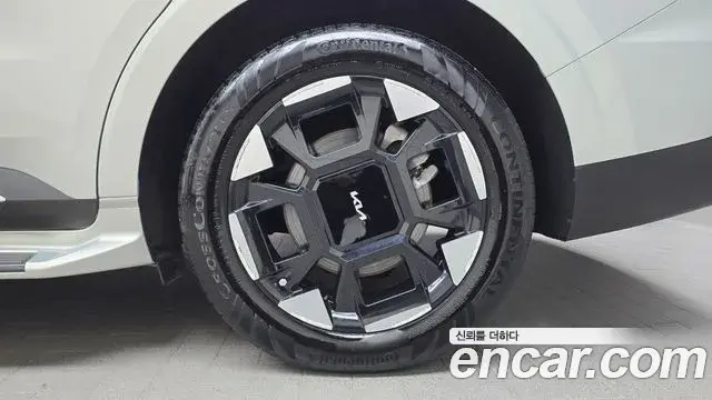 Kia Carnival 2024 — Photo 37/39