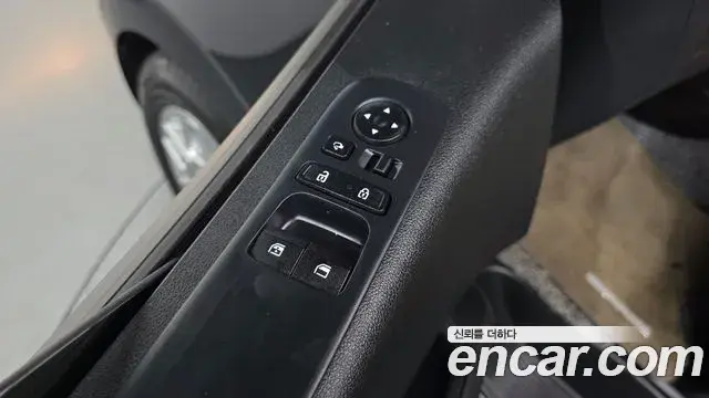 Hyundai Staria 2023 — Фото 19/20