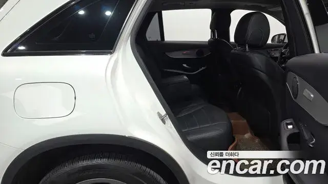 Mercedes-Benz GLC-Class 2019 — Фото 12/20