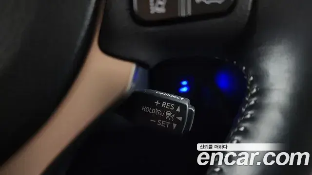 Lexus NX300h 2019 — Photo 35/37