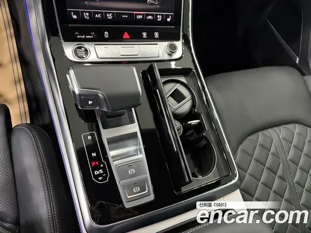 Audi Q7 2025 — ფოტო 19/20