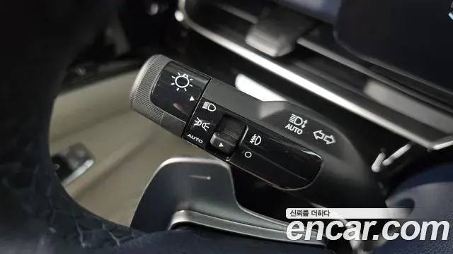 Kia Carnival 2024 — Şəkil 26/33