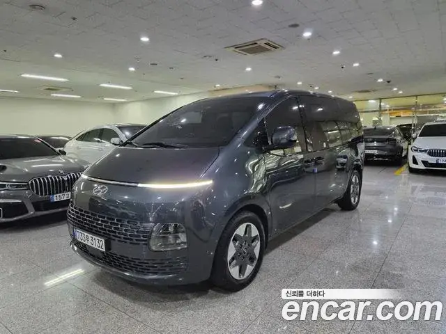 Hyundai Staria, 2022