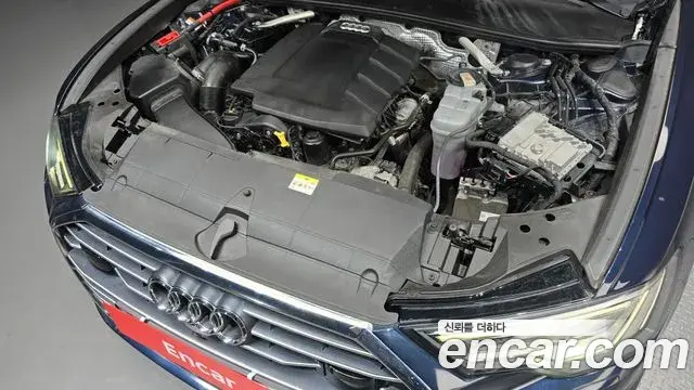 Audi A6 2021 — ფოტო 15/20