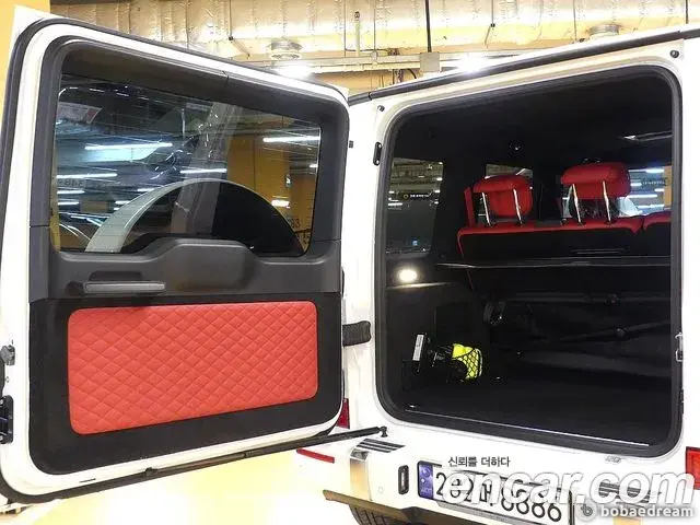 Mercedes-Benz G-Class 2024 — ფოტო 17/20