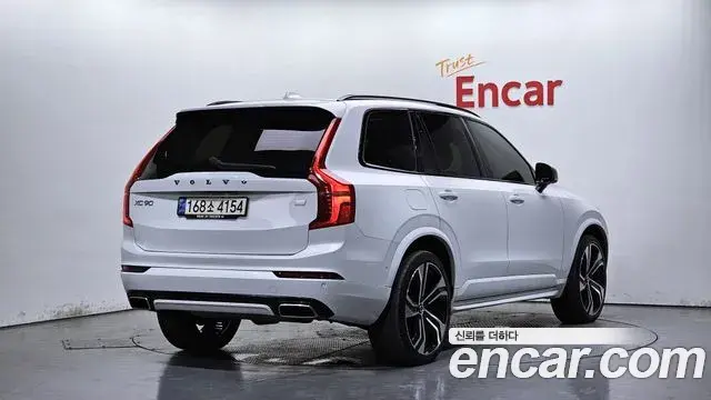 Volvo XC90 2020 — ფოტო 6/20