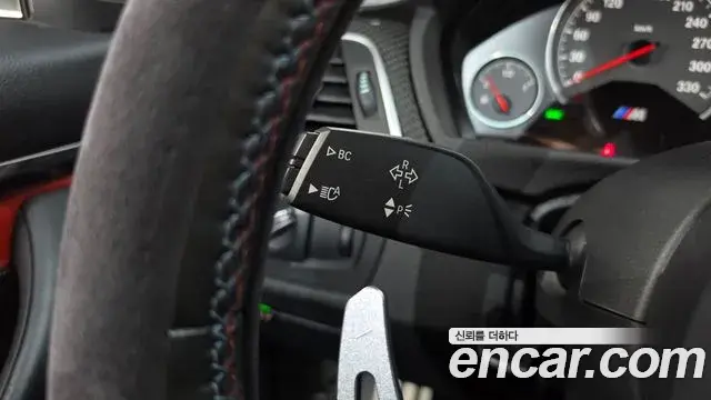 BMW M4 2018 — Şəkil 12/20