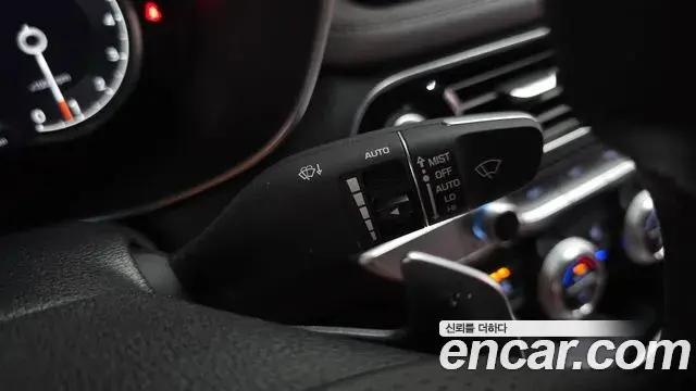 Genesis G70 2021 — ფოტო 21/34