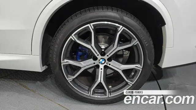 BMW X5 2025 — Photo 29/34