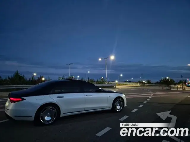 Mercedes-Benz S-Class 2023 — Şəkil 8/20