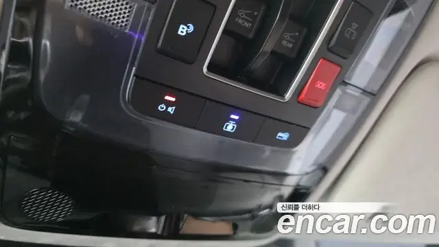 Hyundai Staria 2024 — ფოტო 3/36