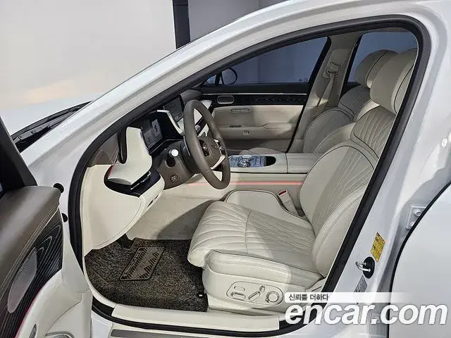 Genesis G90 2023 — ფოტო 8/20
