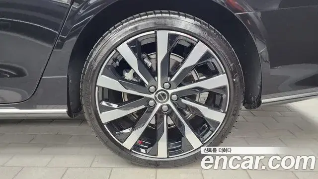 Volvo S90 2026 — ფოტო 29/33