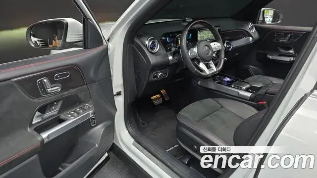 Mercedes-Benz GLB-Class 2023 — Фото 10/20