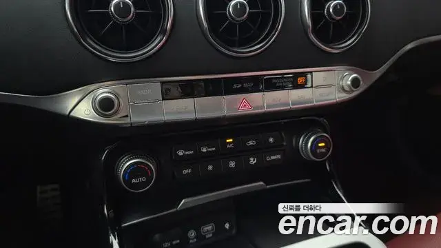 Kia Stinger 2019 — Photo 30/33