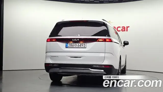 Kia Carnival 2023 — Photo 4/20