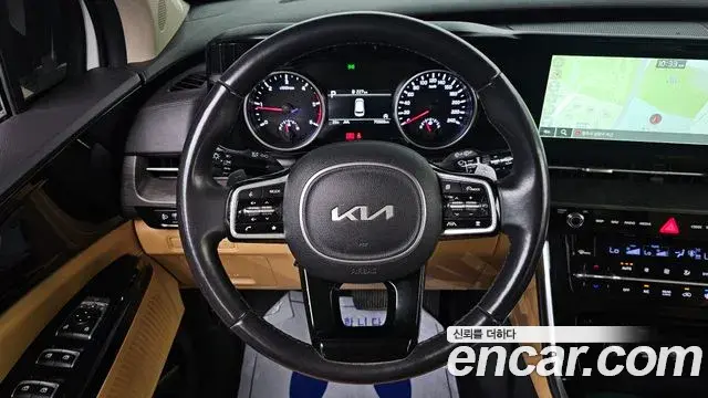 Kia Carnival 2023 — Photo 14/20