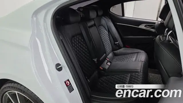Genesis G70 2018 — ფოტო 19/31