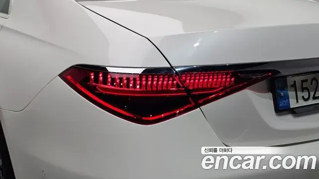 Mercedes-Benz S-Class 2022 — ფოტო 7/36