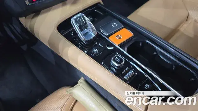 Volvo S90 2021 — Photo 19/33