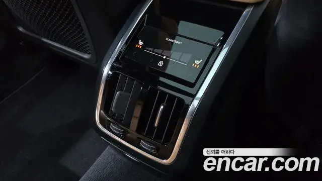 Volvo S90 2021 — Photo 20/33