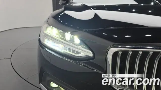 Volvo S90 2021 — Photo 15/33