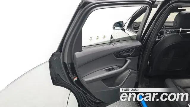Audi Q7 2023 — Şəkil 4/41