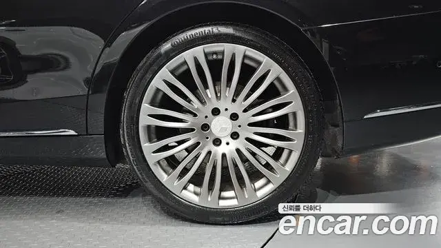Mercedes-Benz S-Class 2018 — Şəkil 16/37