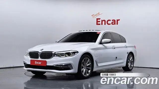BMW 5 Series 2020 — ფოტო 4/33