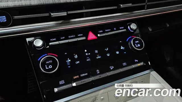 Hyundai Santa Fe 2024 — Photo 19/35