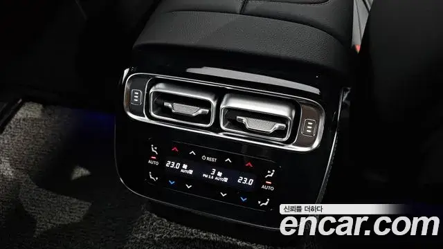 Mercedes-Benz S-Class 2022 — Photo 27/37