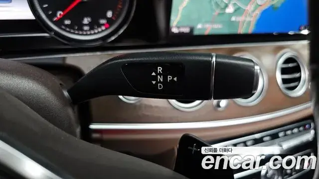 Mercedes-Benz E-Class 2019 — Фото 9/20