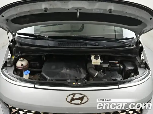 Hyundai Staria 2022 — Photo 5/20