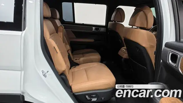 Hyundai Santa Fe 2025 — Photo 13/34