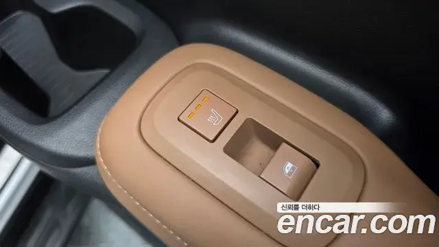 Hyundai Santa Fe 2025 — Photo 27/34