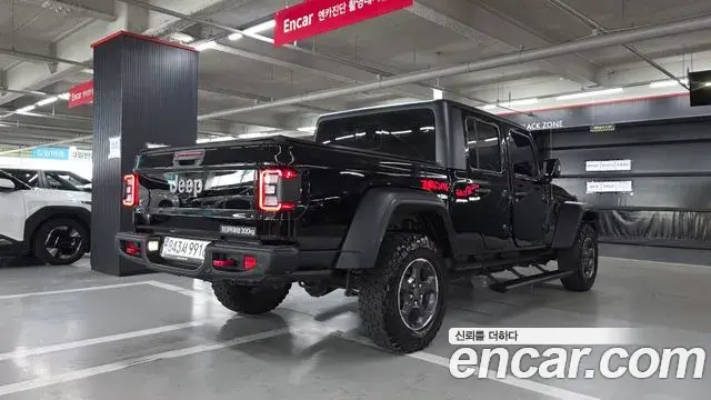Jeep Gladiator 2023 — Photo 20/20
