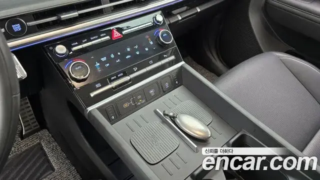 Hyundai Santa Fe 2024 — Фото 16/20
