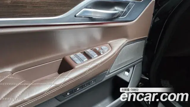 BMW 7 Series 2021 — Фото 18/20