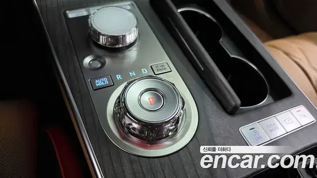 Genesis G80 2025 — Photo 2/35