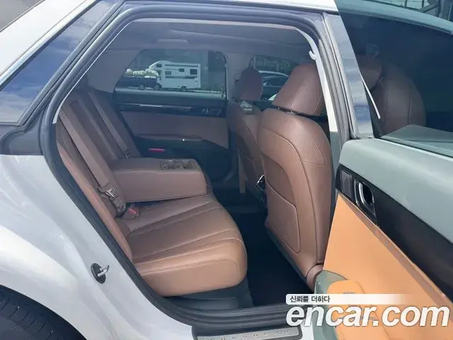 Hyundai Grandeur Hybrid 2023 — Photo 1/19