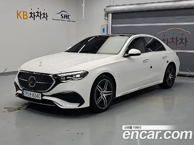 Mercedes-Benz E-Class 2025 — Photo 2/19