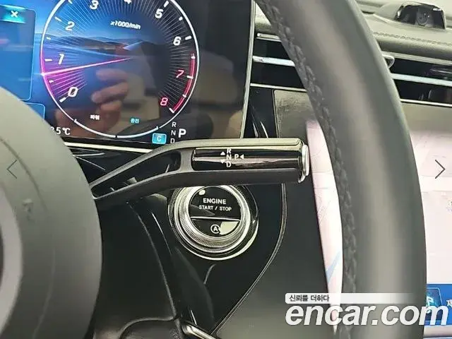 Mercedes-Benz E-Class 2025 — Photo 9/19