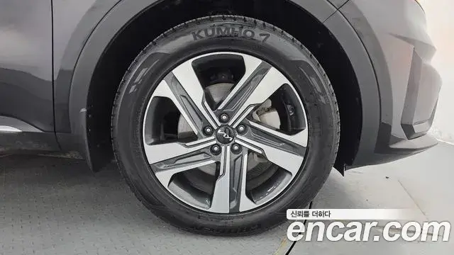 Kia Sorento 2022 — Photo 1/33